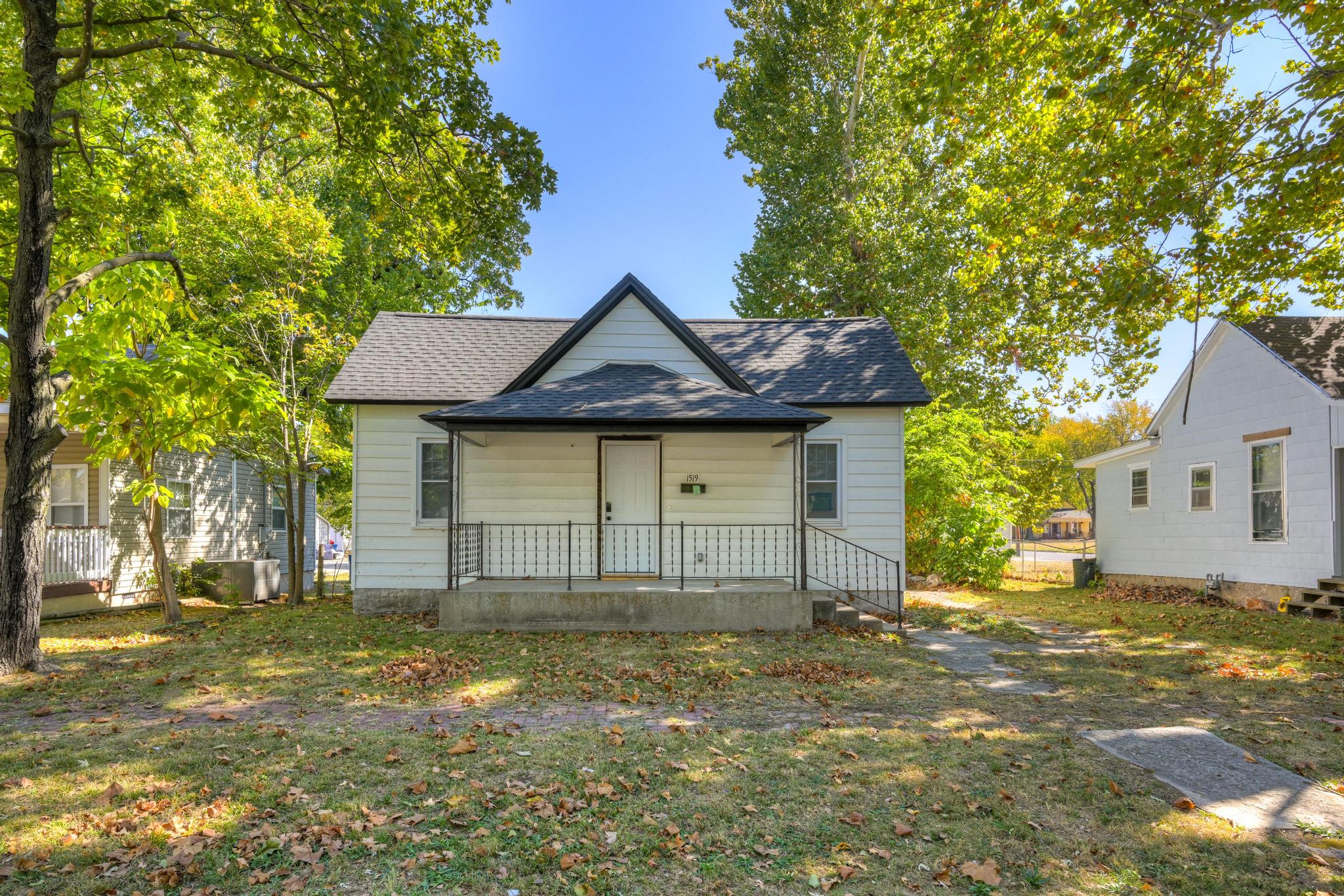 Property main image