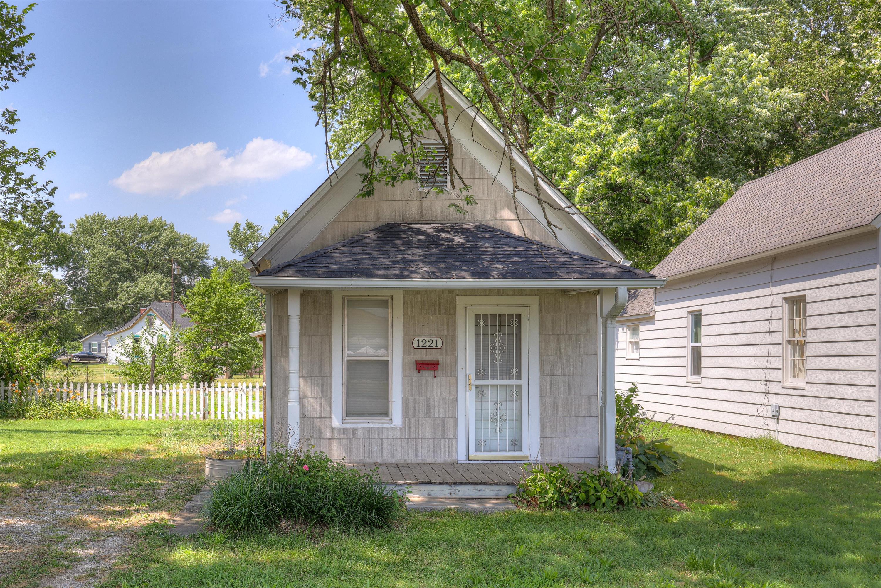 Property main image